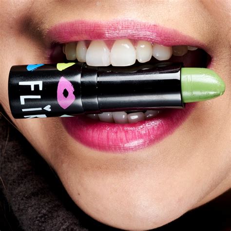 Lipstick that changes hues with magic